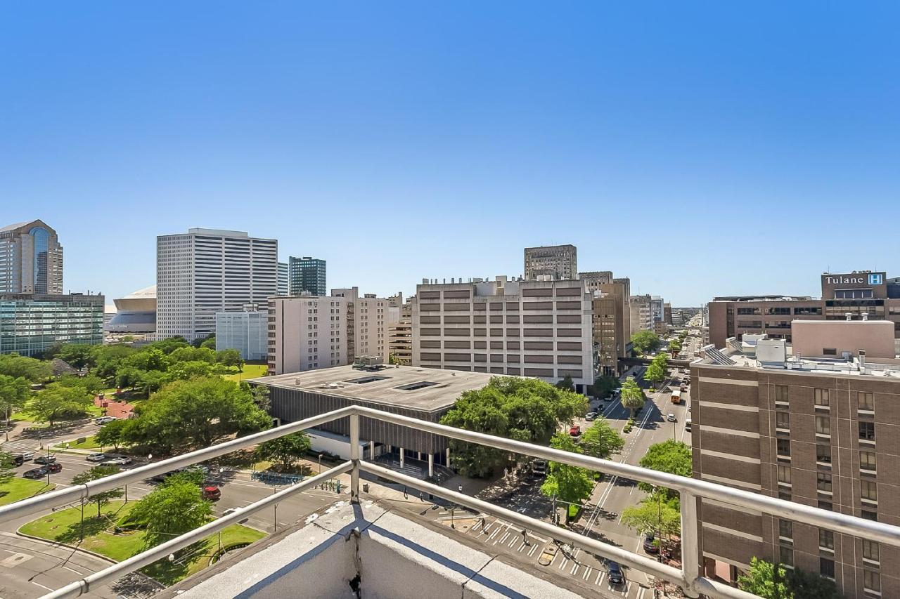 Modern Close To Attractions Apartment