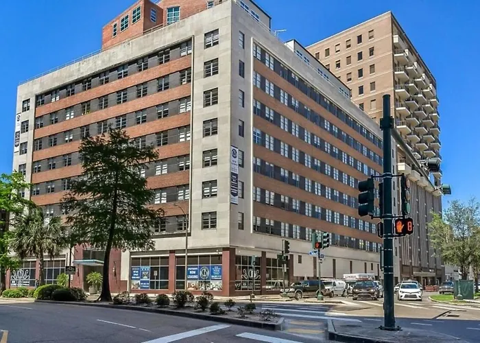 Modern Condos Close To City Attractions