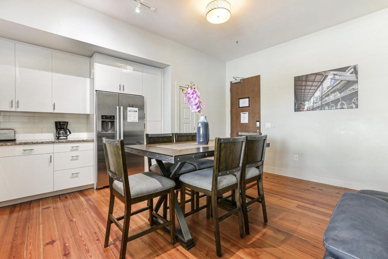 Modern Close To Attractions