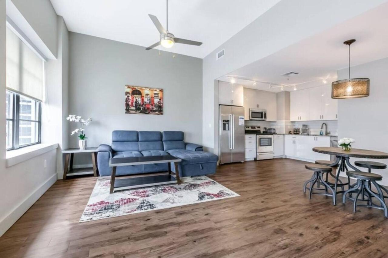 Modern Close To Attractions Apartment *