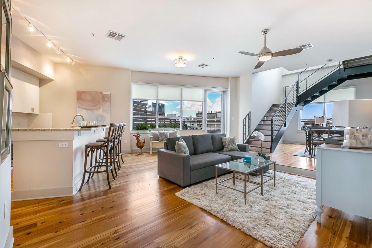 Modern Close To Attractions *