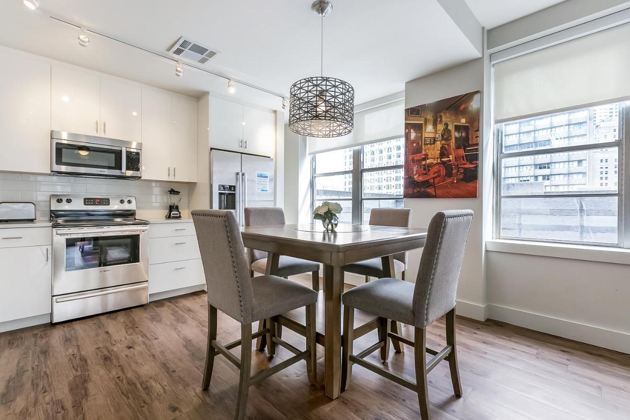 Modern Close To Attractions *